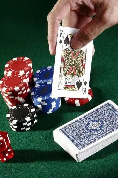 ကမ္ဘာ့ဘောလုံး Live Betting Odds